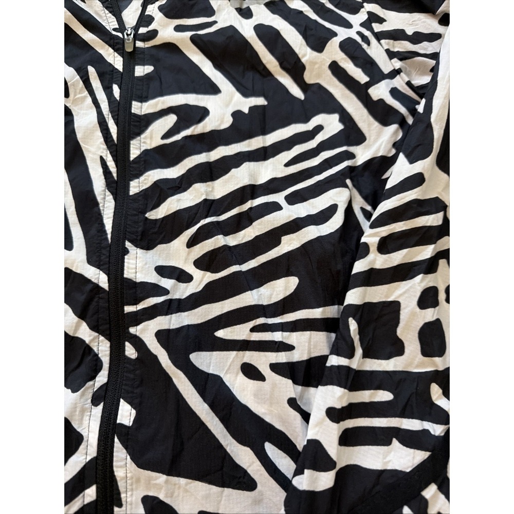 New NIKE Palm Impossibly Light Women's Running Jacket Black 803591-010 M‎ - Picture 2 of 11